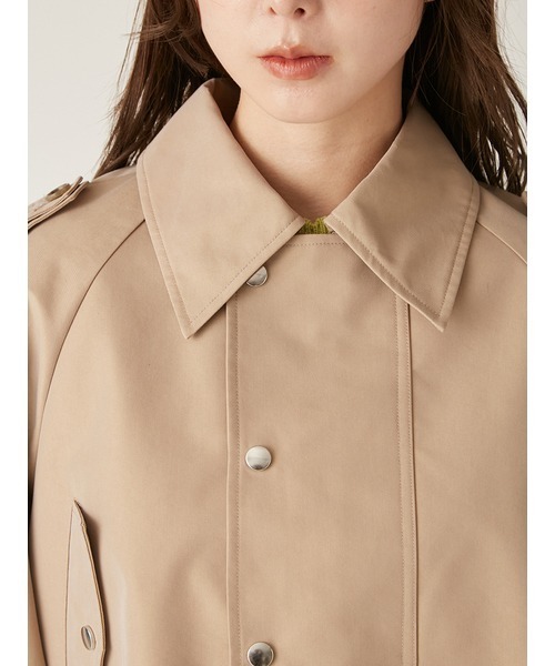 LILY BROWN（リリーブラウン）の「シャンブレーフレアショートトレンチ（トレンチコート・レディース・アイボリー/カーキ/ベージュ・FREE）」の12枚目の写真