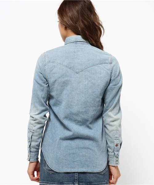 HYSTERIC GLAMOUR（ヒステリックグラマー）の「JUPITER刺繍USED加工 デニム長袖ウエスタンSH（シャツ/ブラウス・レディース・インディゴブルー・MEDIUM/SMALL）」の4枚目の写真