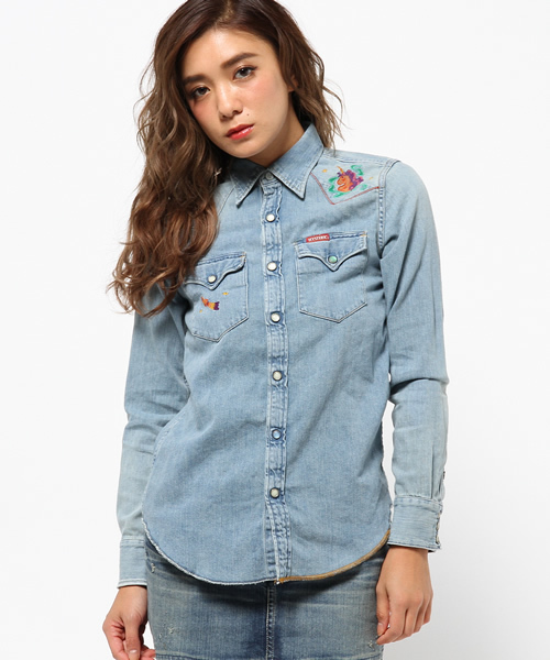 HYSTERIC GLAMOUR（ヒステリックグラマー）の「JUPITER刺繍USED加工 デニム長袖ウエスタンSH（シャツ/ブラウス・レディース・インディゴブルー・MEDIUM/SMALL）」の8枚目の写真