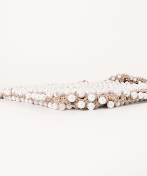 INED(イネド)の「PERLA バッグ《Vintage century》(ショルダーバッグ・レディース・ベージュ・フリー)」の6枚目の写真