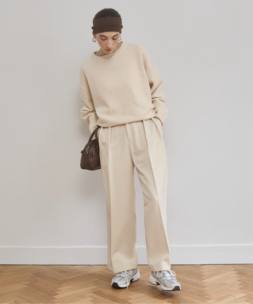 ANGIE（アンジー）の「２タック センタープレスワイド スラックス（スラックス・レディース・杢グレー/ブラック/アイボリー・SMALL/LARGE/MEDIUM）」の2枚目の写真