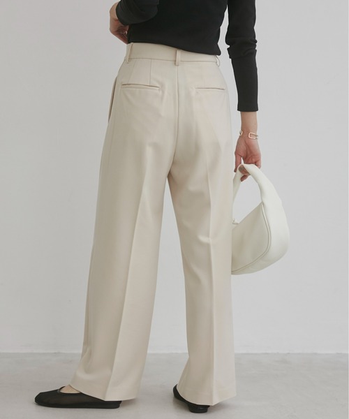 ANGIE（アンジー）の「２タック センタープレスワイド スラックス（スラックス・レディース・杢グレー/ブラック/アイボリー・SMALL/LARGE/MEDIUM）」の4枚目の写真