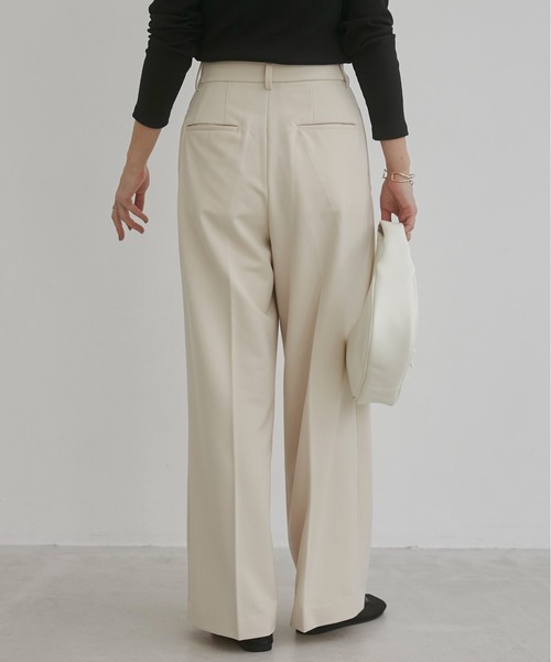 ANGIE（アンジー）の「２タック センタープレスワイド スラックス（スラックス・レディース・杢グレー/ブラック/アイボリー・SMALL/LARGE/MEDIUM）」の5枚目の写真