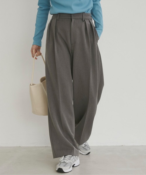 ANGIE（アンジー）の「２タック センタープレスワイド スラックス（スラックス・レディース・杢グレー/ブラック/アイボリー・SMALL/LARGE/MEDIUM）」の14枚目の写真