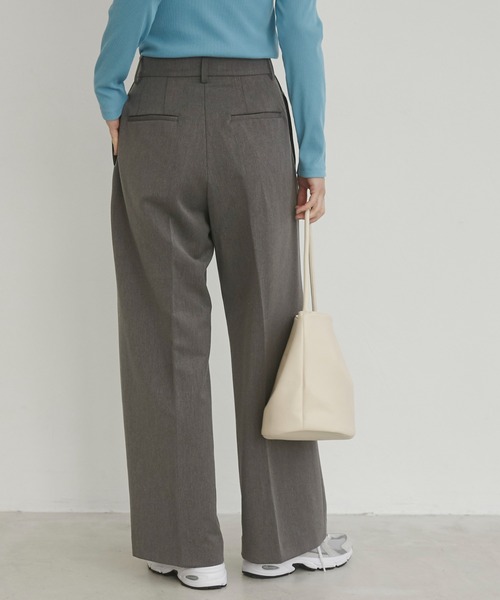 ANGIE（アンジー）の「２タック センタープレスワイド スラックス（スラックス・レディース・杢グレー/ブラック/アイボリー・SMALL/LARGE/MEDIUM）」の19枚目の写真