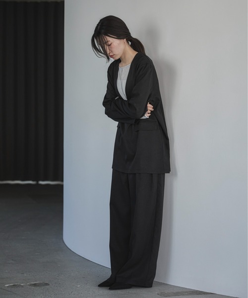 feepur（フェピュール）の「【4size展開/セットアップ可】ダブルタックワイドスラックス（スラックス・レディース・グレイッシュベージュ/ブラック/チャコールグレー/ブラウン・SMALL/MEDIUM/LARGE/TALL）」の7枚目の写真