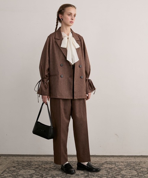 BONLECILL noir（ボンルシールノワール）の「【BONLECILL noir】2way袖リボンテーラードジャケット＆センタープレススラックス（セットアップ・レディース・ネイビー/チャコールグレー/ブラック/ブラウン・S-M/M-L/S/M/L）」の3枚目の写真