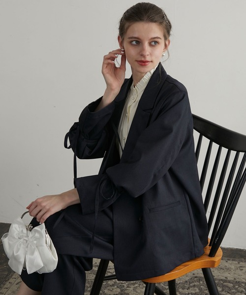 BONLECILL noir（ボンルシールノワール）の「【BONLECILL noir】2way袖リボンテーラードジャケット＆センタープレススラックス（セットアップ・レディース・ネイビー/チャコールグレー/ブラック/ブラウン・S-M/M-L/S/M/L）」の13枚目の写真