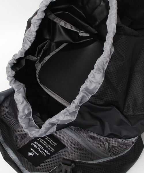 Mammut（マムート）の「デュカン 26 / Ducan 26（バックパック/リュック・メンズ・グレー/ブラック・26L）」の5枚目の写真