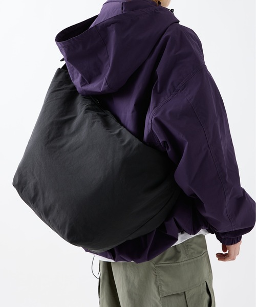 【ZOZO限定カラー】meltum ナイロンメッセンジャーバッグ ZOZOTOWN限定カラー】NYLON MESSENGER BAG - ナイロン