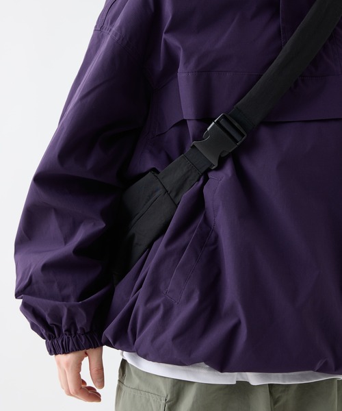 meltum(メルタム)の「【ZOZO限定】HALFMOON MESSENGER BAG(ショルダーバッグ・メンズ・ブラック/グレー・FREE)」の4枚目の写真