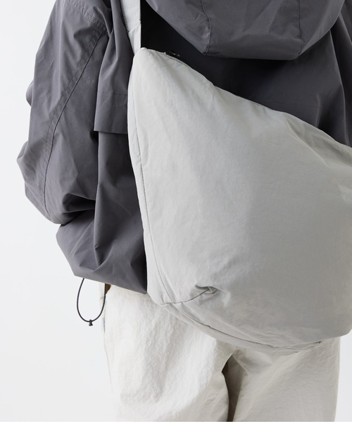 ZOZO限定】HALFMOON MESSENGER BAG / ハーフムーンメッセンジャー