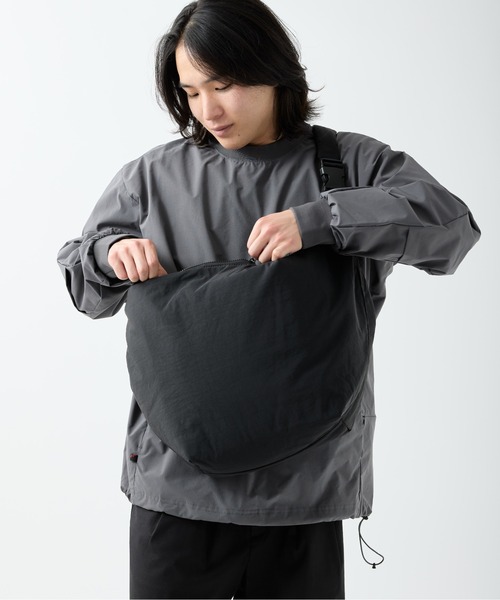 ZOZO限定】HALFMOON MESSENGER BAG / ハーフムーン