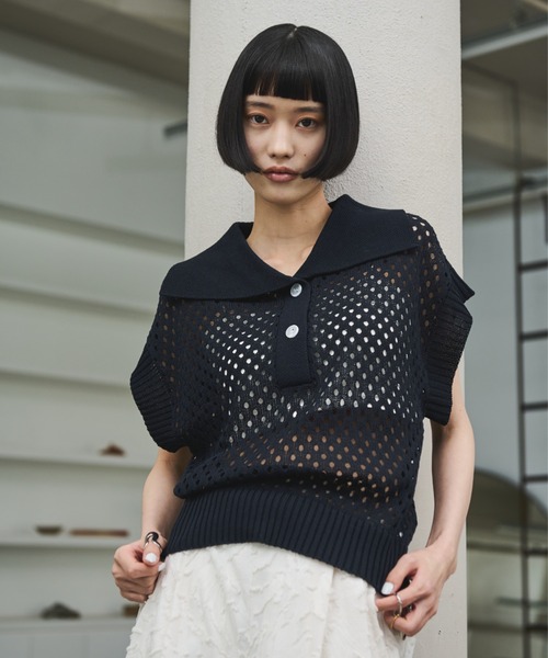 AIC.（エーアイシー）の「ビッグカラーメッシュニットポロ（ポロシャツ・レディース・ベージュ/ネイビー・FREE）」の3枚目の写真