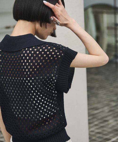 AIC.（エーアイシー）の「ビッグカラーメッシュニットポロ（ポロシャツ・レディース・ベージュ/ネイビー・FREE）」の9枚目の写真