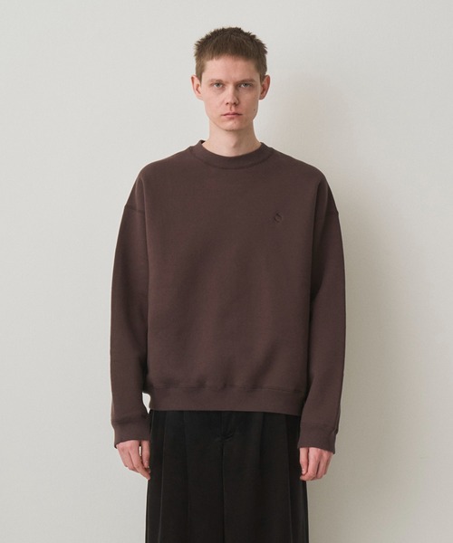 Juha(ユハ)の「BRUSHED SIGNATURE SWEAT(スウェット・メンズ・ホワイト/ブラウン/ブラック・3/4)」の3枚目の写真