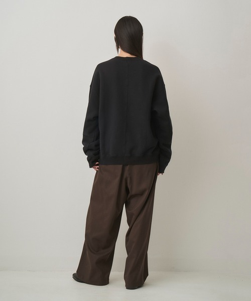 Juha(ユハ)の「BRUSHED SIGNATURE SWEAT(スウェット・メンズ・ホワイト/ブラウン/ブラック・3/4)」の10枚目の写真