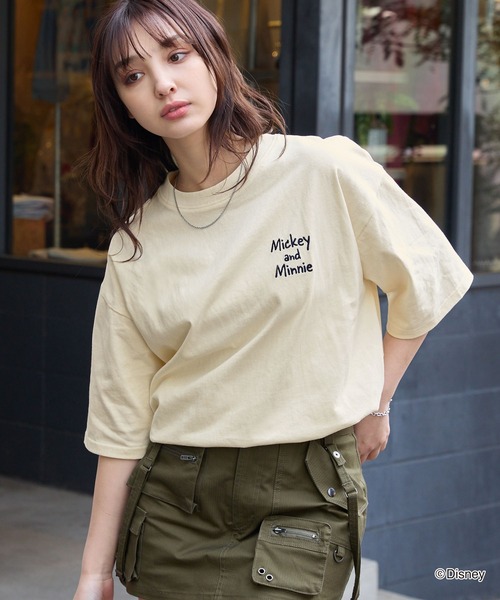 Disney(ディズニー)の「【Disney】別注/ミッキーマウス/ミニーマウス/オールドグラフィックプリント グラフィック刺繍オーバーサイズ半袖Tシャツ(Tシャツ/カットソー・レディース・アイボリー/ネイビー系/ワインレッド/アイボリー系1/ブラック系1/スミクロ/ブラック系・M/L)」の14枚目の写真