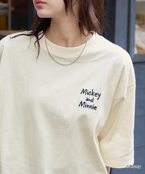 Disney(ディズニー)の「【Disney】別注/ミッキーマウス/ミニーマウス/オールドグラフィックプリント グラフィック刺繍オーバーサイズ半袖Tシャツ(Tシャツ/カットソー・レディース・アイボリー/ネイビー系/ワインレッド/アイボリー系1/ブラック系1/スミクロ/ブラック系・M/L)」の12枚目の写真