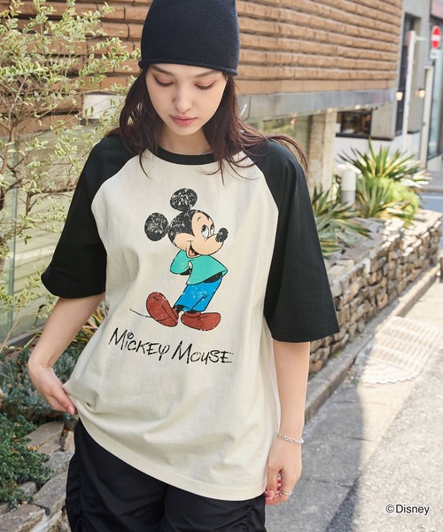 Disney(ディズニー)の「【Disney】別注/ミッキーマウス/ミニーマウス/オールドグラフィックプリント グラフィック刺繍オーバーサイズ半袖Tシャツ(Tシャツ/カットソー・レディース・アイボリー/ネイビー系/ワインレッド/アイボリー系1/ブラック系1/スミクロ/ブラック系・M/L)」の16枚目の写真