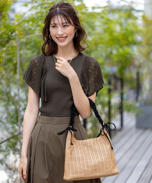 ANY SIS(エニィスィス)の「シャーリングサマー バッグ(ショルダーバッグ・レディース・アイボリー系/ベージュ系・2)」の5枚目の写真
