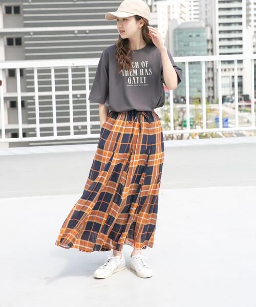 ITEMS URBANRESEARCH(アイテムズ アーバンリサーチ)の「シアーフレアスカート(スカート・レディース・オレンジ/ネイビー/ブラウン/ブラック・FREE)」の7枚目の写真