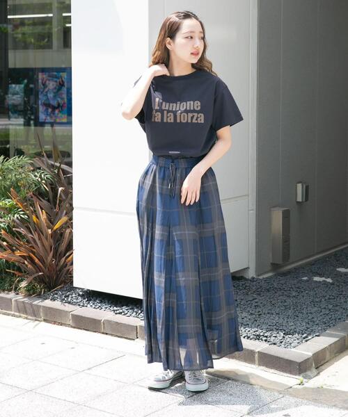 ITEMS URBANRESEARCH(アイテムズ アーバンリサーチ)の「シアーフレアスカート(スカート・レディース・オレンジ/ネイビー/ブラウン/ブラック・FREE)」の16枚目の写真