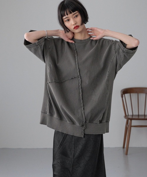 LOWRYS FARM(ローリーズファーム)の「ピグメントリメイク5S 323034(Tシャツ/カットソー・レディース・イエロー/チャコールグレー/アイボリー・SHORT/LONG)」の2枚目の写真