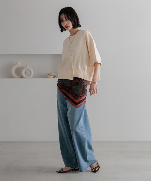 LOWRYS FARM(ローリーズファーム)の「ピグメントリメイク5S 323034(Tシャツ/カットソー・レディース・イエロー/チャコールグレー/アイボリー・SHORT/LONG)」の4枚目の写真