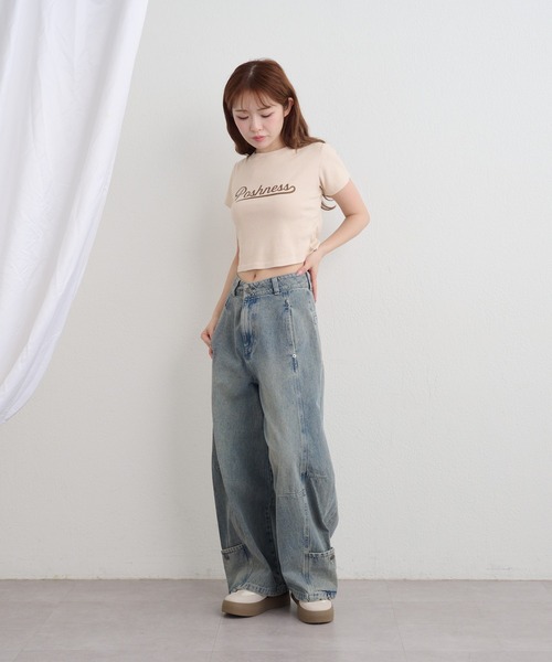 RAY CASSIN（レイカズン）の「ピグメントシャーリングロゴチビTシャツ（Tシャツ/カットソー・レディース・チャコールグレー/ブラウン/ホワイト/ベージュ・FREE）」の10枚目の写真