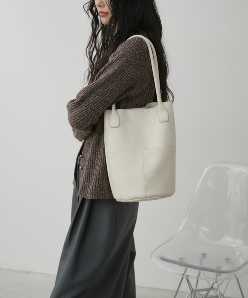 Aunt Marie's（アントマリーズ）の「アウトポケットバケツトートバッグ / 500ml収納可能（トートバッグ・レディース・ブラウン/ブラック/アイボリー・FREE）」の12枚目の写真