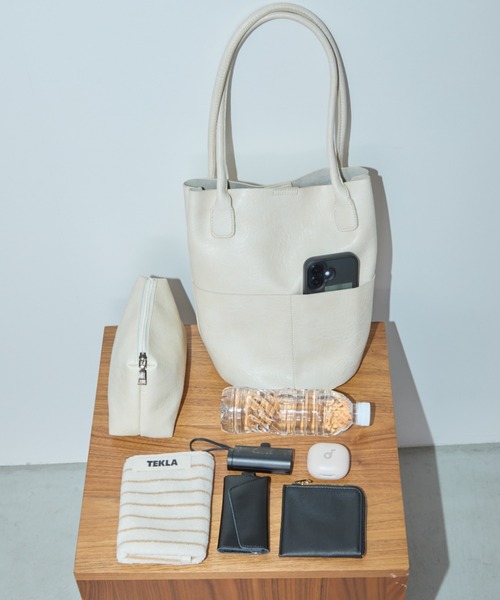 Aunt Marie's（アントマリーズ）の「アウトポケットバケツトートバッグ / 500ml収納可能（トートバッグ・レディース・ブラウン/ブラック/アイボリー・FREE）」の4枚目の写真