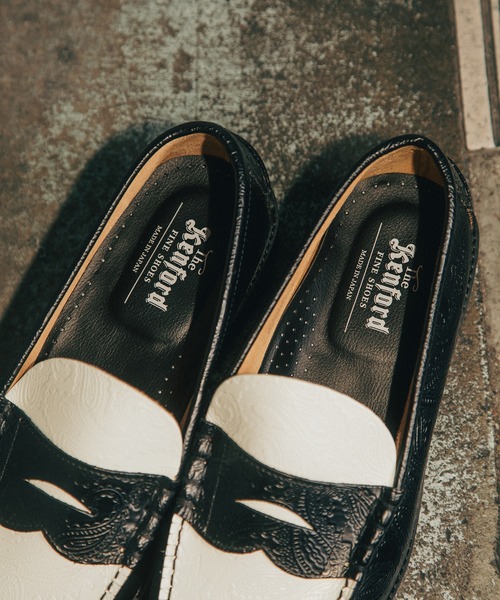 The Kenford Fineshoes(ケンフォードファインシューズ)の「Tank Sole Loafers Black White Paisley(ローファー・メンズ・マルチ・26.5/25.5/27/26)」の4枚目の写真