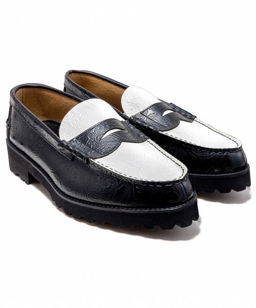 靴 TANK SOLE LOAFERS / BLACK WHITE PAISLEY Tank Sole Loafers Black White Paisley（ローファー）｜The