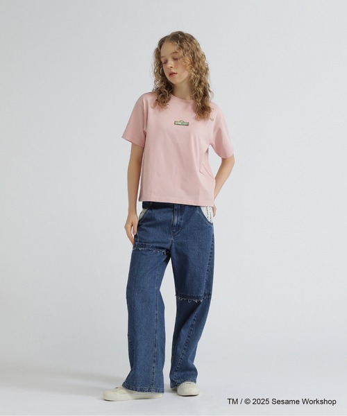 SESAME STREET(セサミストリート)の「《SESAME STREET meets AVIREX》TOGETHERNESS T-SHIRT(Tシャツ/カットソー・レディース・ピンク/チャコールグレー/オフホワイト・F)」の8枚目の写真