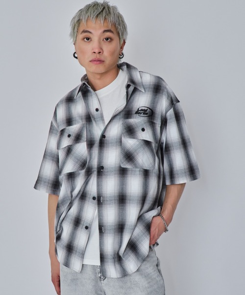 WEGO（ウィゴー）の「WEGO/グラフィックオンブレチェックシャツ（シャツ/ブラウス・メンズ・ブラック系その他2/ホワイト系その他2/ネイビー/ピンク・MEDIUM/LARGE）」の5枚目の写真