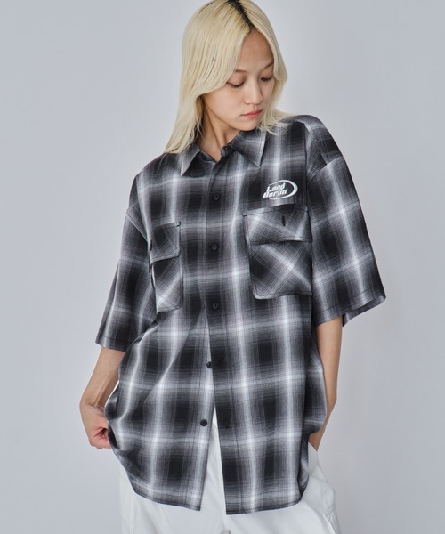 WEGO（ウィゴー）の「WEGO/グラフィックオンブレチェックシャツ（シャツ/ブラウス・メンズ・ブラック系その他2/ホワイト系その他2/ネイビー/ピンク・MEDIUM/LARGE）」の14枚目の写真