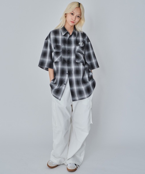 WEGO（ウィゴー）の「WEGO/グラフィックオンブレチェックシャツ（シャツ/ブラウス・メンズ・ブラック系その他2/ホワイト系その他2/ネイビー/ピンク・MEDIUM/LARGE）」の18枚目の写真