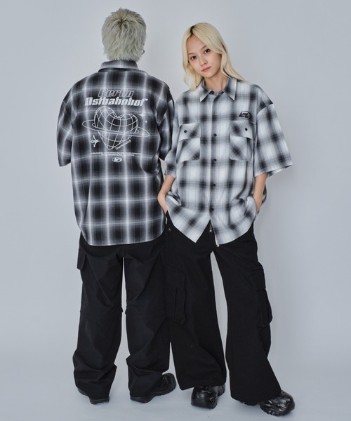 WEGO（ウィゴー）の「WEGO/グラフィックオンブレチェックシャツ（シャツ/ブラウス・メンズ・ブラック系その他2/ホワイト系その他2/ネイビー/ピンク・MEDIUM/LARGE）」の19枚目の写真