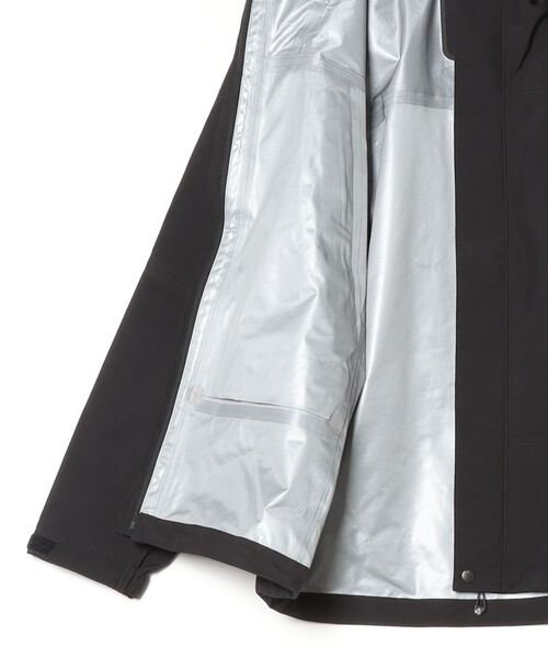 THE NORTH FACE(ザノースフェイス)の「ザ ノース フェイス THE NORTH FACE Mountain Rounder Jacket_マウンテンラウンダージャケット(レインコート/ポンチョ・メンズ・ブラック/グリーン・L/LL/M)」の4枚目の写真