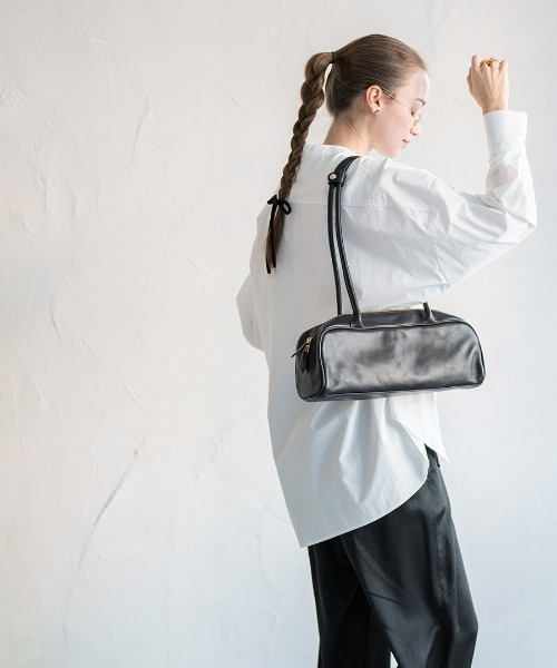 HAYNI（ヘイニ）の「Svelta スヴェルタ（ハンドバッグ・レディース・ブラック・FREE）」の2枚目の写真