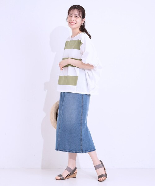 SHOO・LA・RUE(シューラルー)の「ふわりシルエットが新しい ワイドピッチボーダートップス(Tシャツ/カットソー・レディース・ブラック系2/ベージュ系2/オリーブ系2・01/02/03/04)」の10枚目の写真