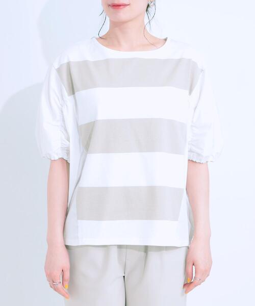 SHOO・LA・RUE(シューラルー)の「ふわりシルエットが新しい ワイドピッチボーダートップス(Tシャツ/カットソー・レディース・ブラック系2/ベージュ系2/オリーブ系2・01/02/03/04)」の22枚目の写真