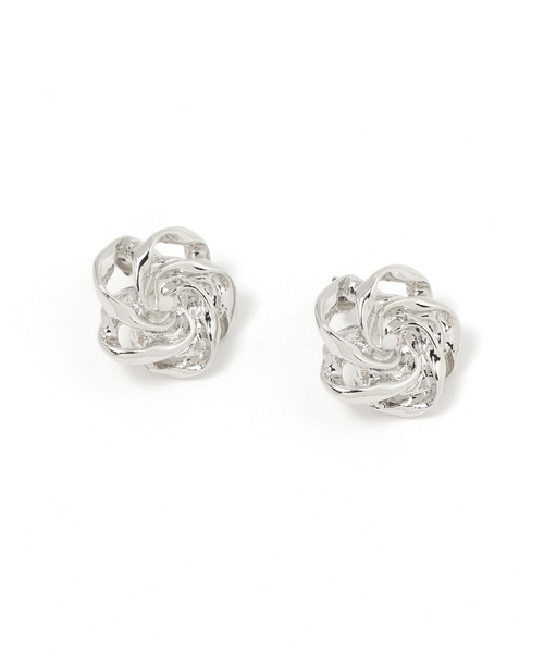 メタルフラワーピアス / 459802（ピアス（両耳用））｜LAKOLE