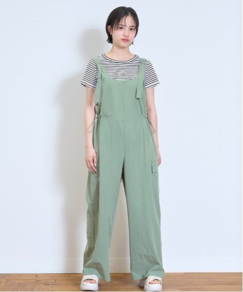 LOVETOXIC(ラブトキシック)の「ドローコードオールインワン(つなぎ/オールインワン・キッズ・カーキ/ブラック・S:140cm/M:150cm/L:160cm)」の1枚目の写真