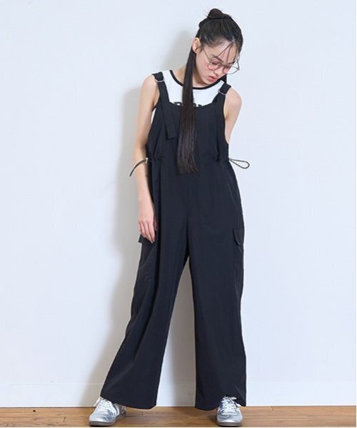 LOVETOXIC(ラブトキシック)の「ドローコードオールインワン(つなぎ/オールインワン・キッズ・カーキ/ブラック・S:140cm/M:150cm/L:160cm)」の2枚目の写真