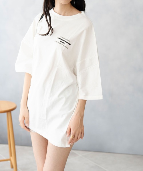 Asterellivi(アステレリビ)の「バックプリントビックTシャツ(Tシャツ/カットソー・レディース・ホワイト/ブラック/チャコールグレー/ブルー・FREE)」の12枚目の写真