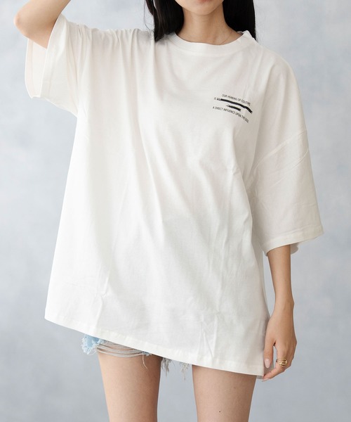 Asterellivi(アステレリビ)の「バックプリントビックTシャツ(Tシャツ/カットソー・レディース・ホワイト/ブラック/チャコールグレー/ブルー・FREE)」の7枚目の写真