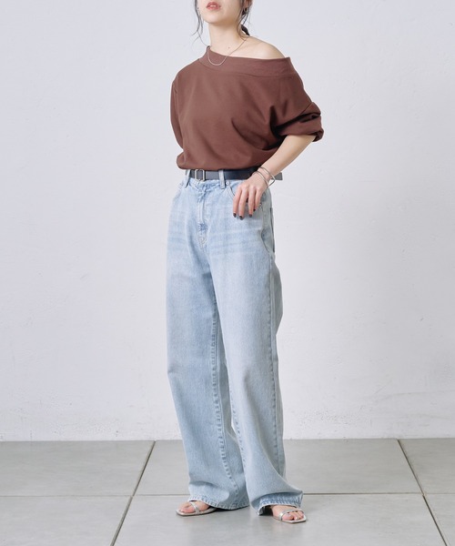 COLONY 2139（コロニートゥーワンスリーナイン）の「5分袖オフショルスウェットプルオーバー（スウェット・レディース・ホワイト/ブラウン/グレー/ブラック・FREE）」の17枚目の写真