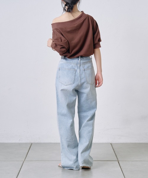 COLONY 2139（コロニートゥーワンスリーナイン）の「5分袖オフショルスウェットプルオーバー（スウェット・レディース・ホワイト/ブラウン/グレー/ブラック・FREE）」の19枚目の写真